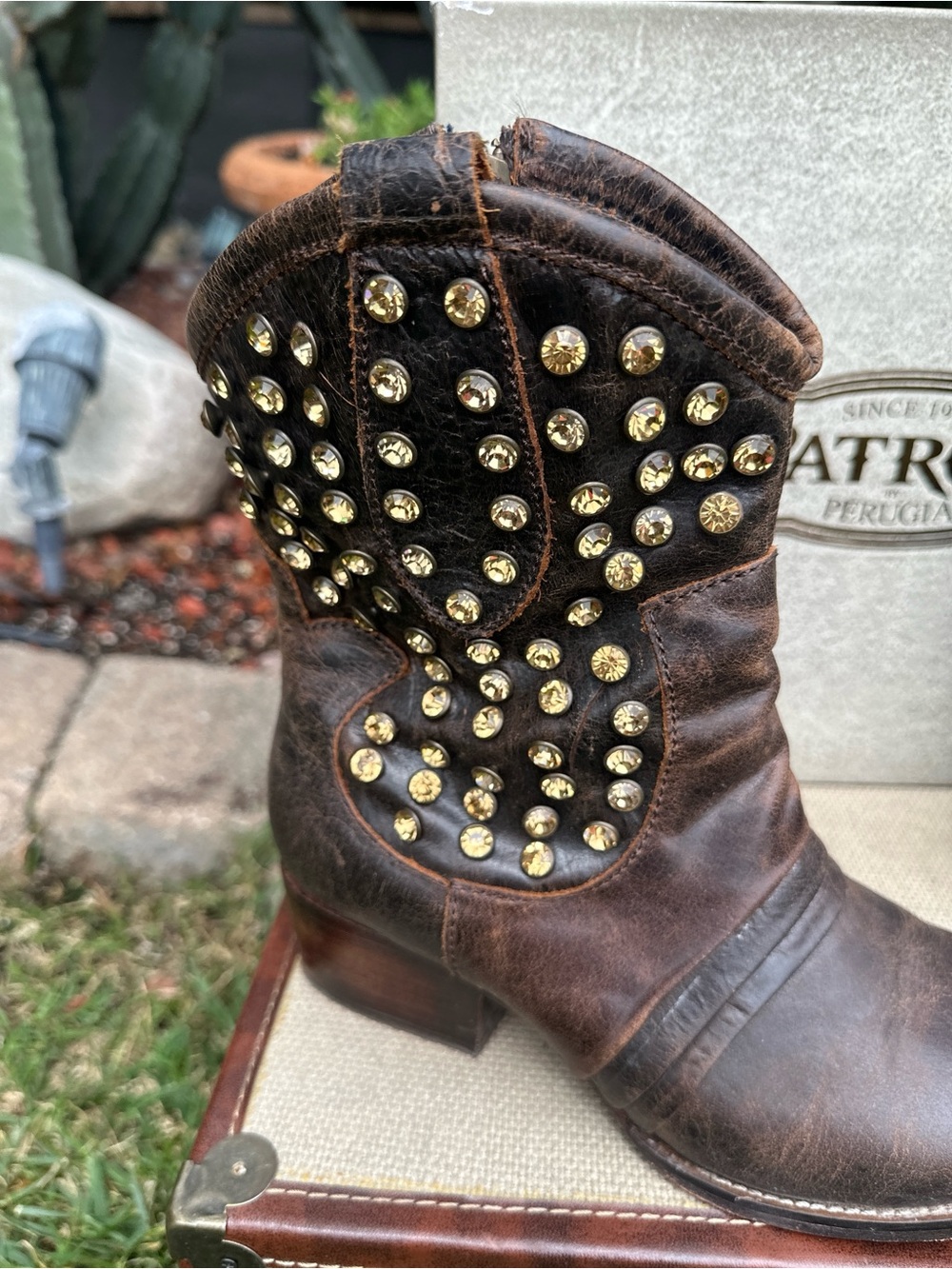 Patrón Studded Brown Leather Western Boots - Picture 7 of 15